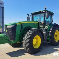 John Deere 8270R