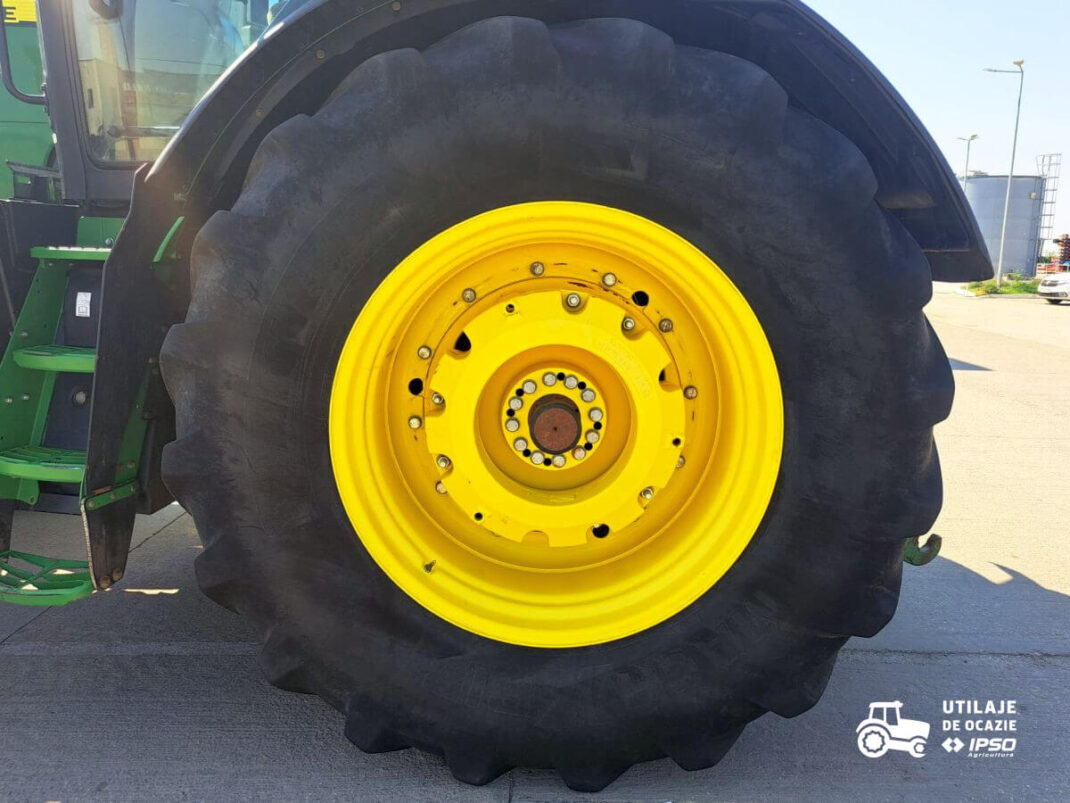 John Deere 8270R