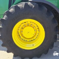 John Deere 8270R 24