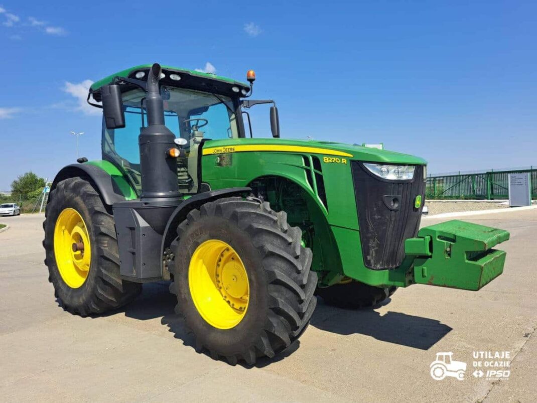 John Deere 8270R