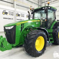 John Deere 8335R 1