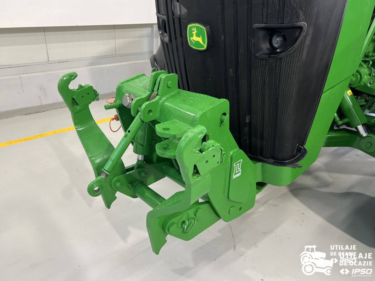 John Deere 8335R