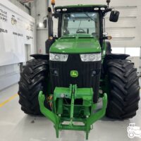 John Deere 8335R 8