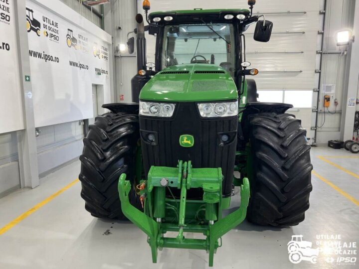 John Deere 8335R 8