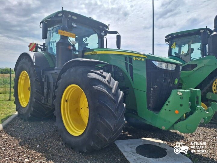 John Deere 8400R 22