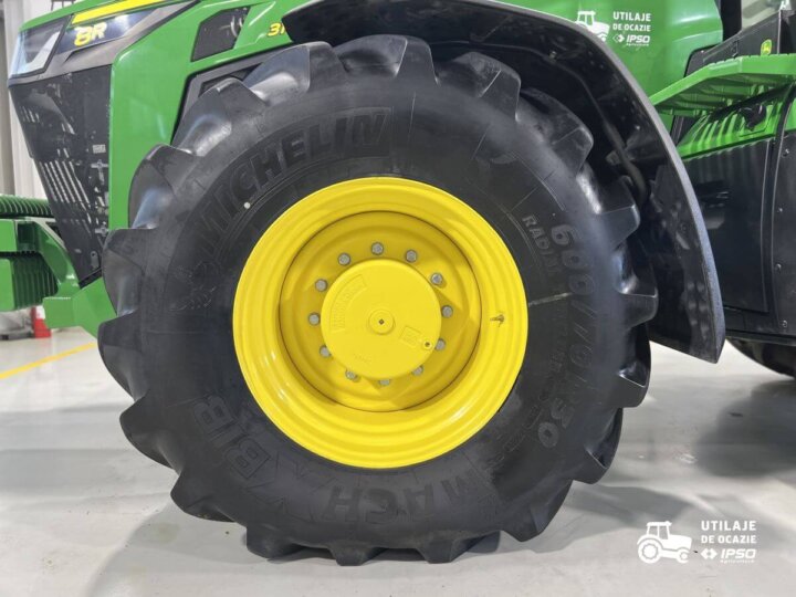 John Deere 8R 310 28