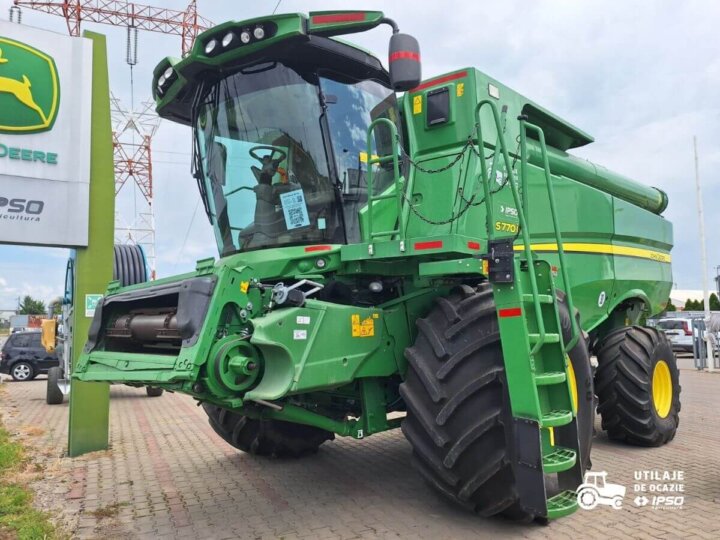 John Deere S770 + Header paioase