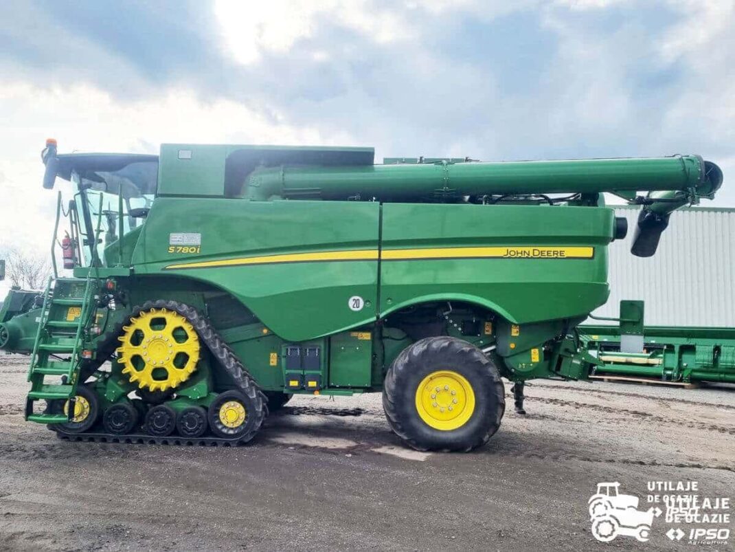 John Deere S780i + Header paioase