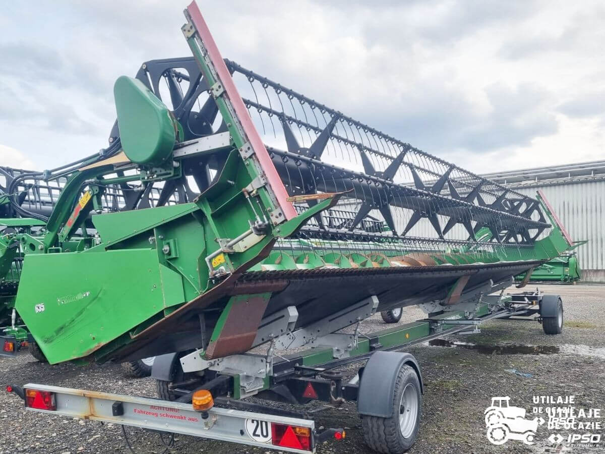 John Deere S780i + Header paioase