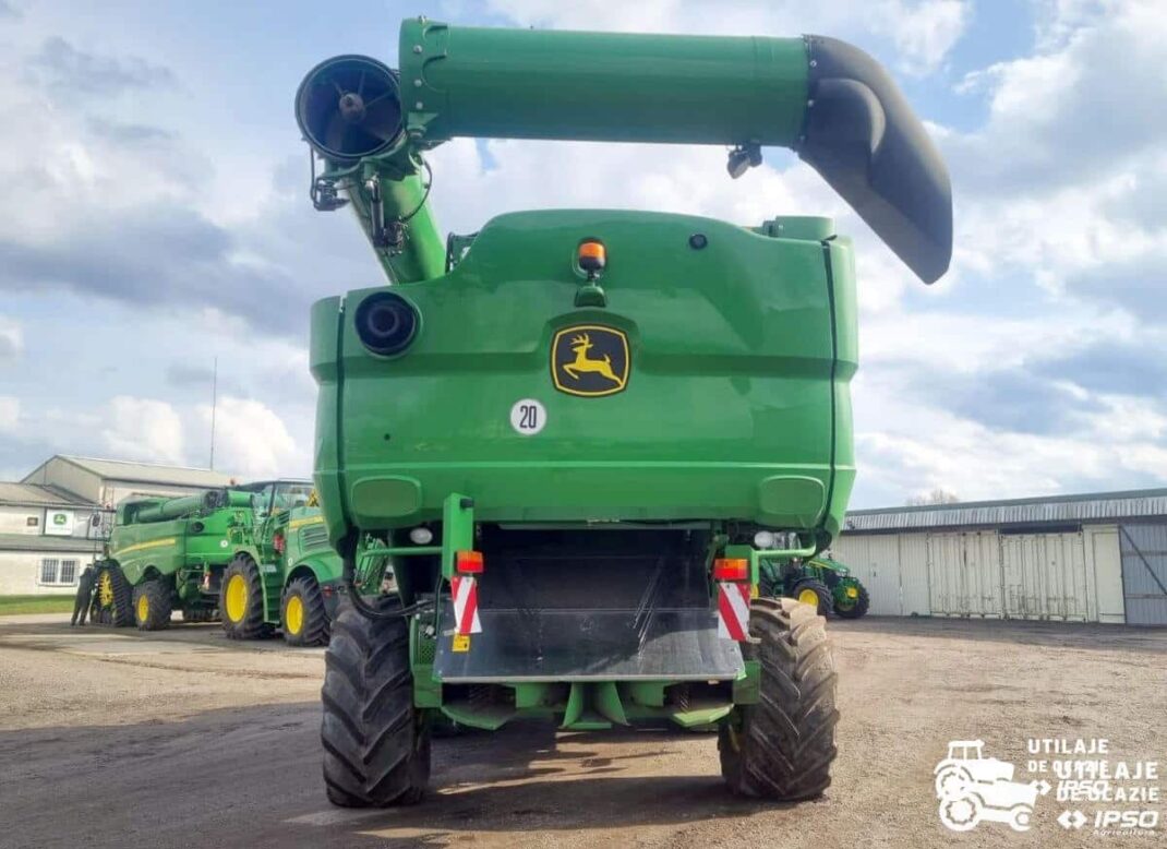 John Deere S780i + Header paioase