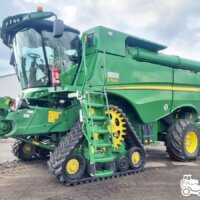 John Deere S780i + Header paioase