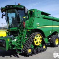 John Deere S780i + Header paioase