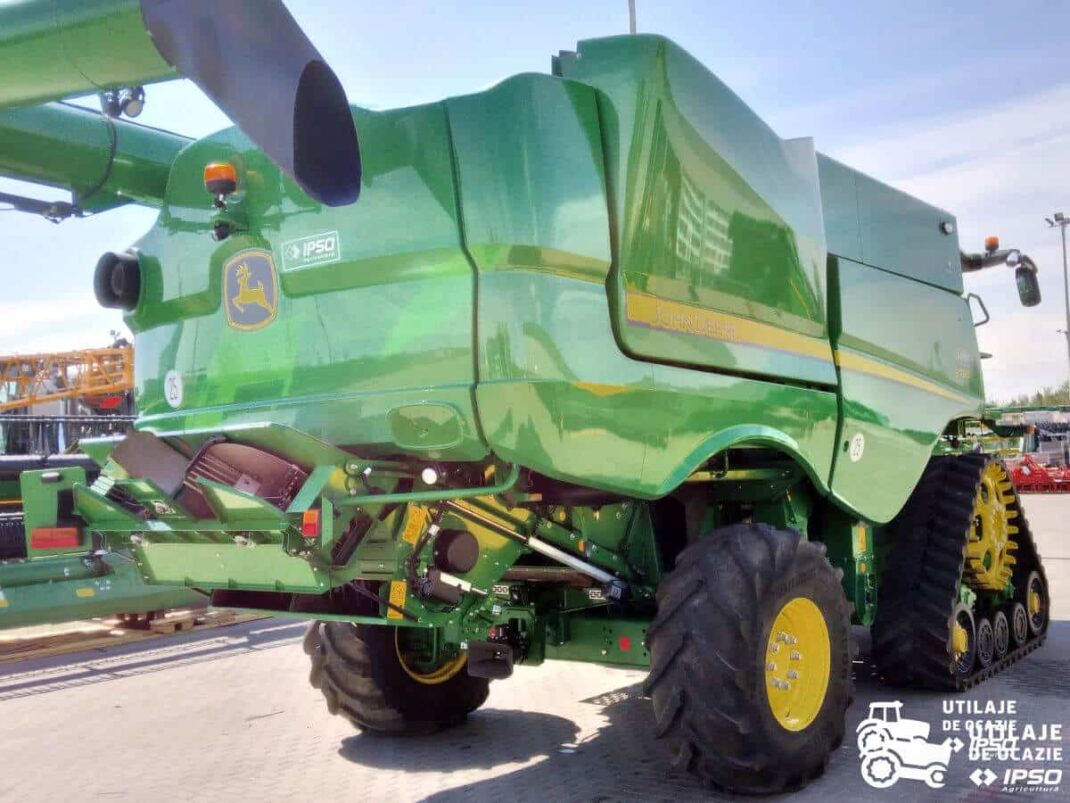 John Deere S780i + Header paioase