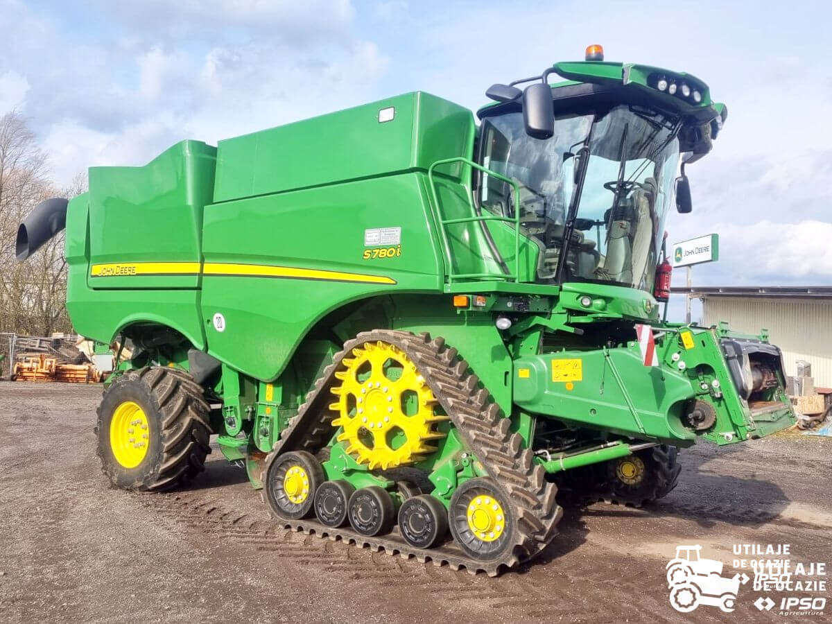 John Deere S780i + Header paioase