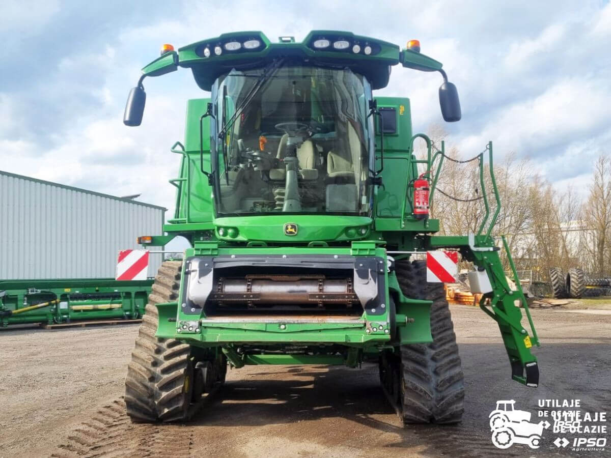 John Deere S780i + Header paioase