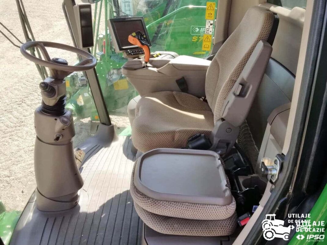 John Deere S780i + Header paioase