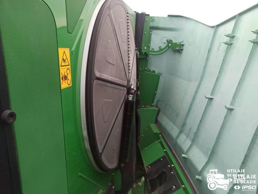 John Deere S790i + Header paioase