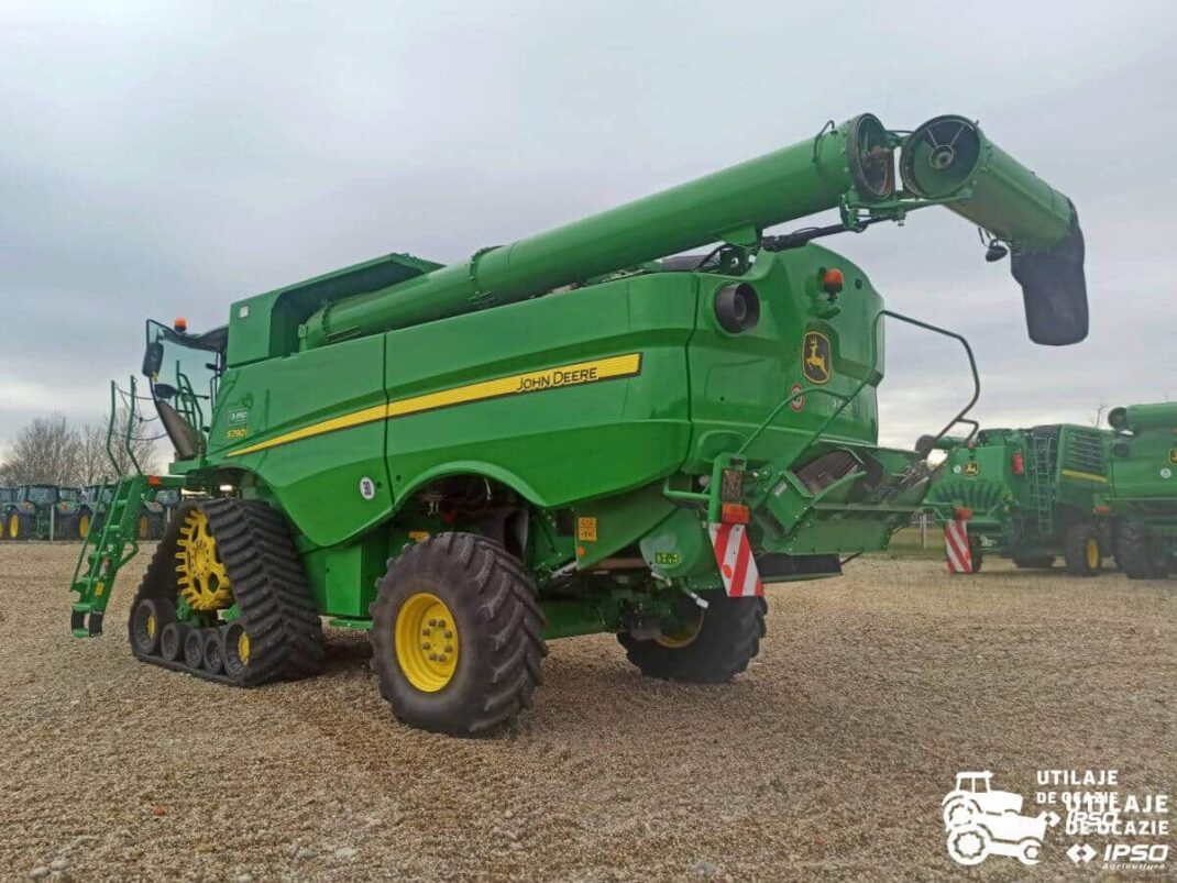 John Deere S790i + Header paioase