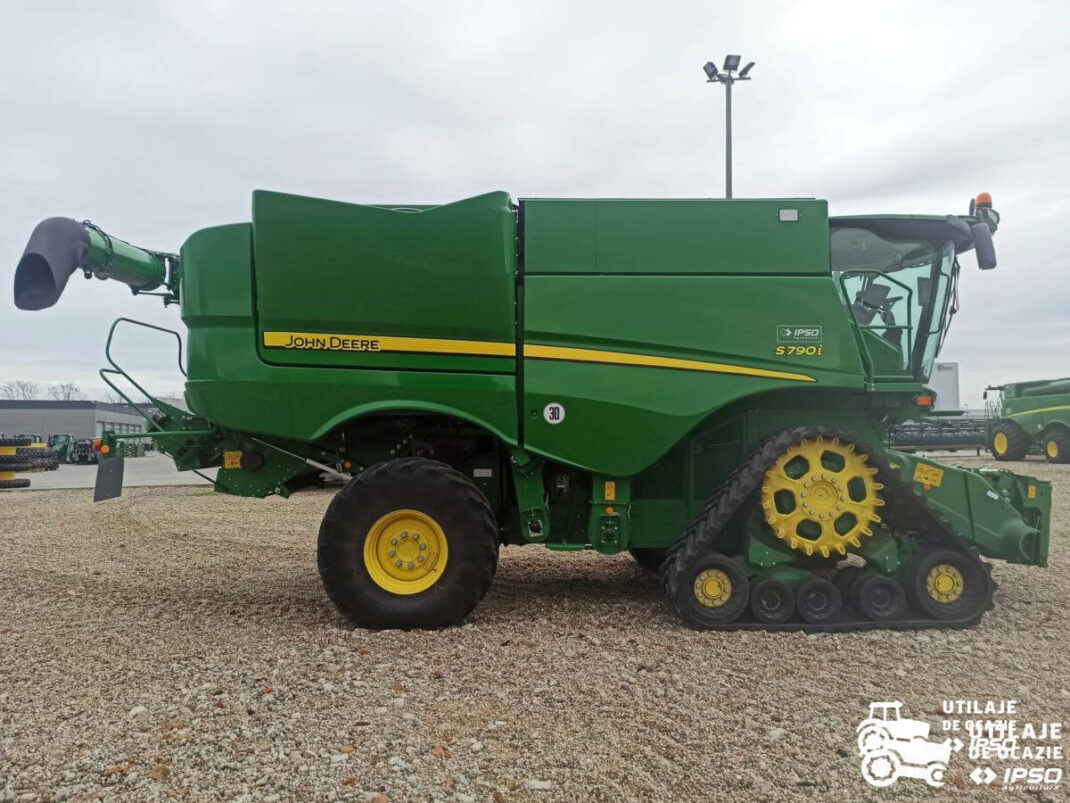 John Deere S790i + Header paioase