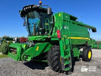 John Deere W650 + Header paioase