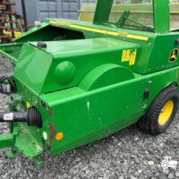 Presa de balotat John Deere 349 2