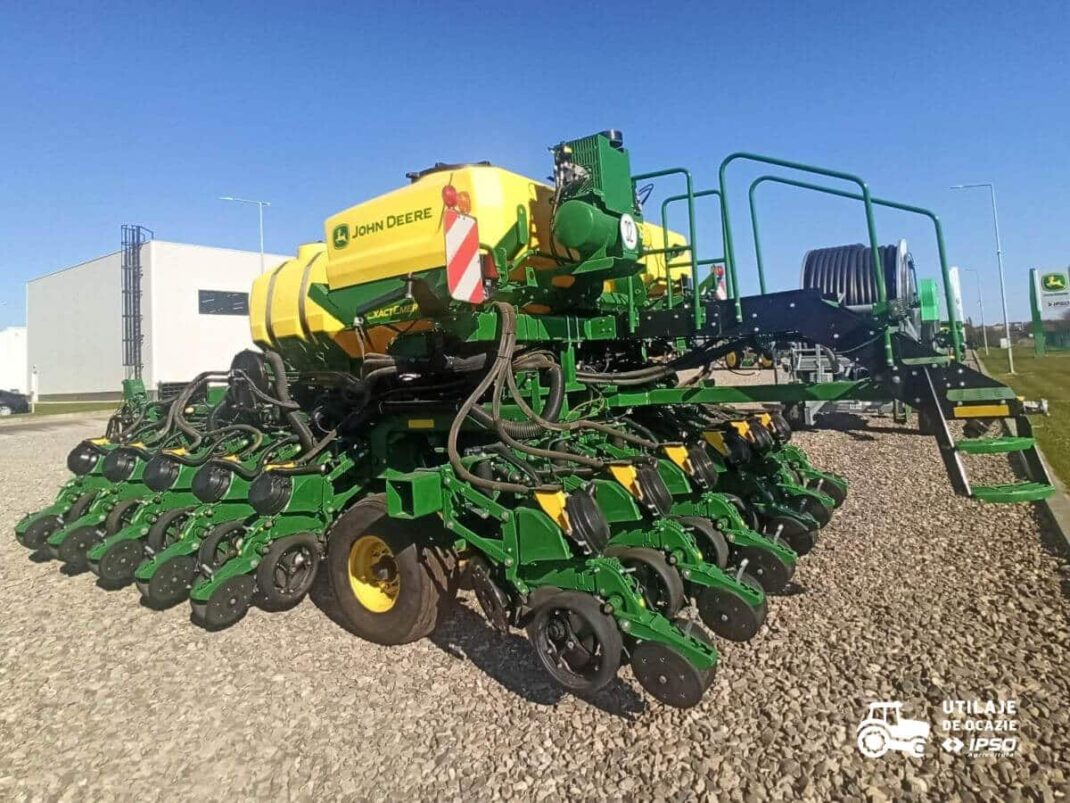 Semanatoare prasitoare John Deere DB37 ExactEmerge
