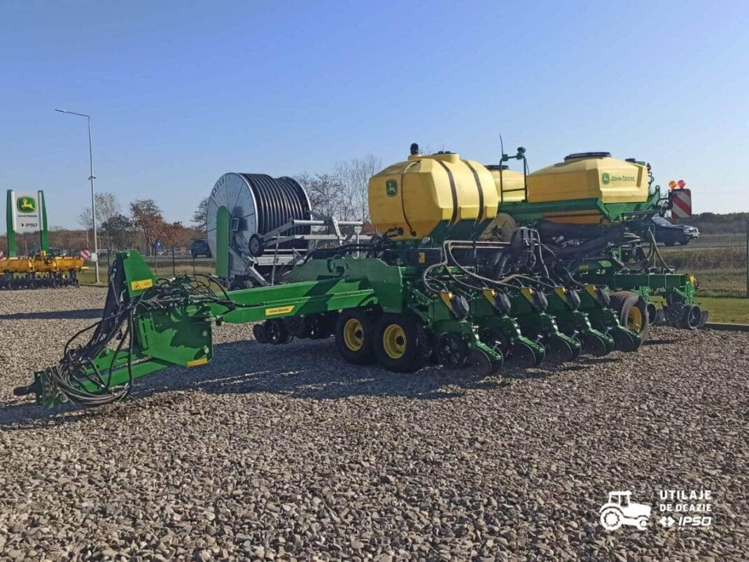 Semanatoare prasitoare John Deere DB37 ExactEmerge