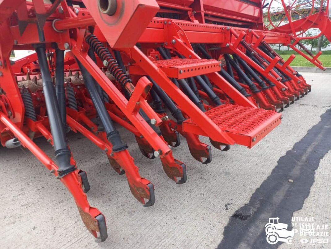Semanatoare paioase Kuhn Integra + grapa rotativa HR 4004D