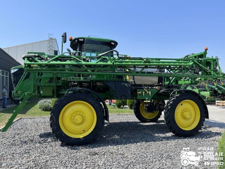 Sprayer John Deere R4030 1