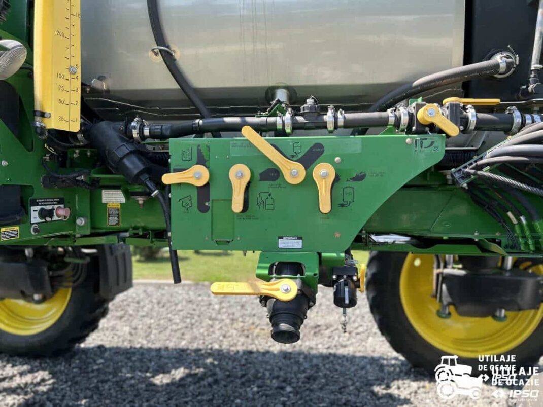Sprayer John Deere R4030