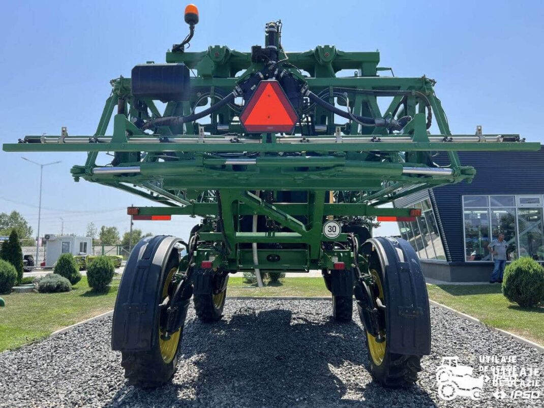Sprayer John Deere R4030