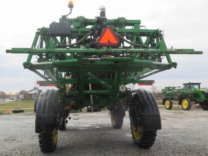 Sprayer John Deere R4038 5 1