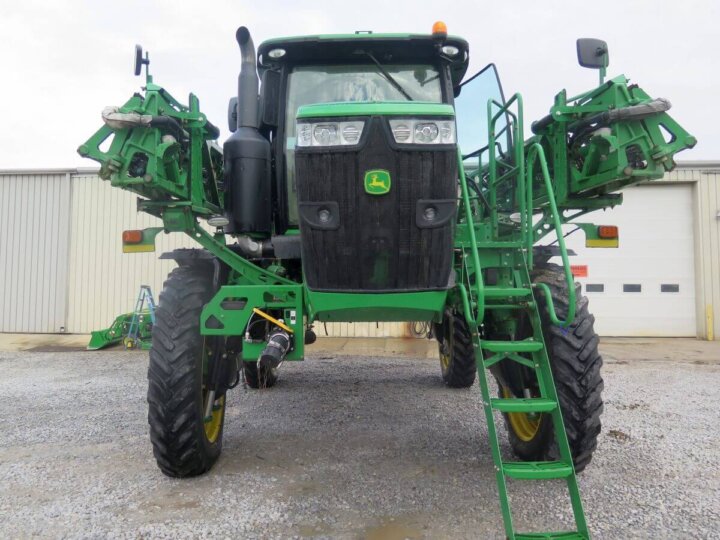 Sprayer John Deere R4038 8 1