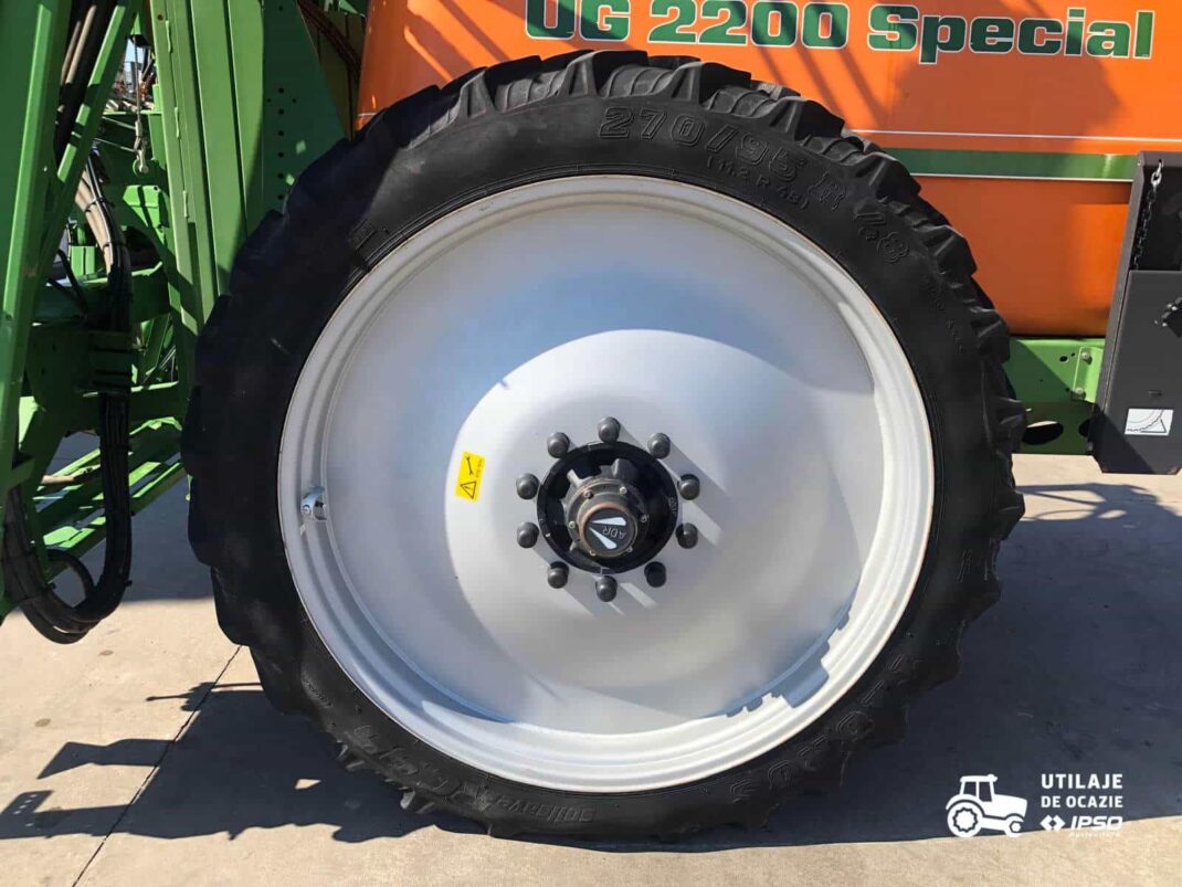 Sprayer tractat Amazone UG 2200