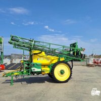 Sprayer tractat John Deere M724 1