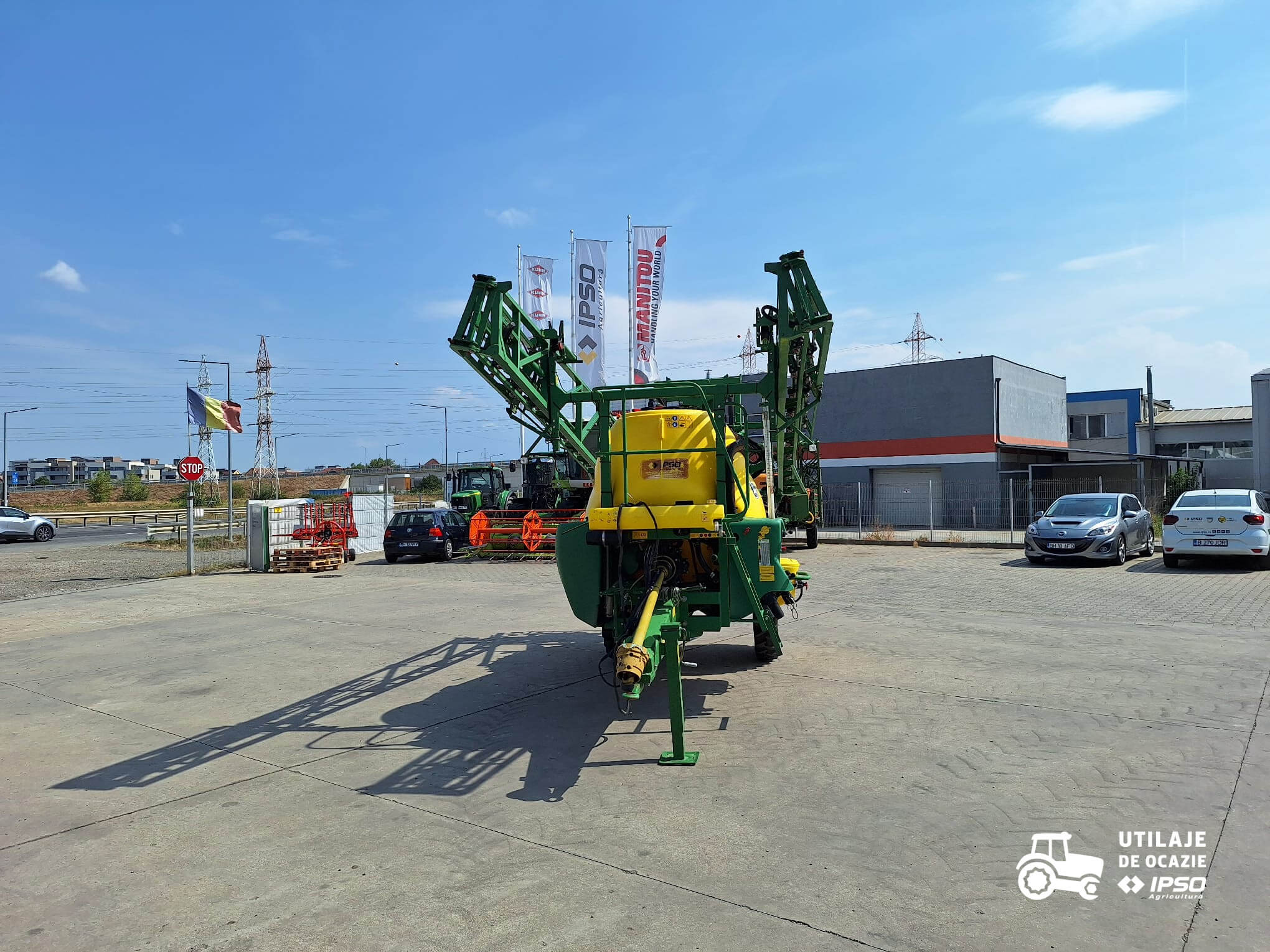 Sprayer tractat John Deere M724