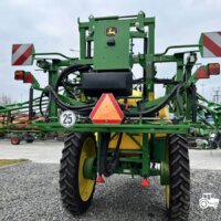 Sprayer tractat John Deere M740 3