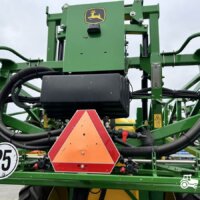 Sprayer tractat John Deere M740 4