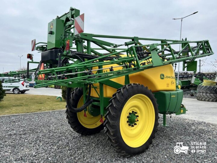 Sprayer tractat John Deere M740 5