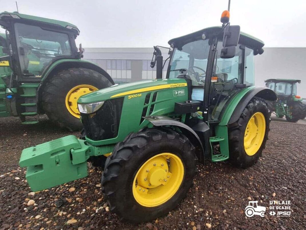 John Deere 5100M