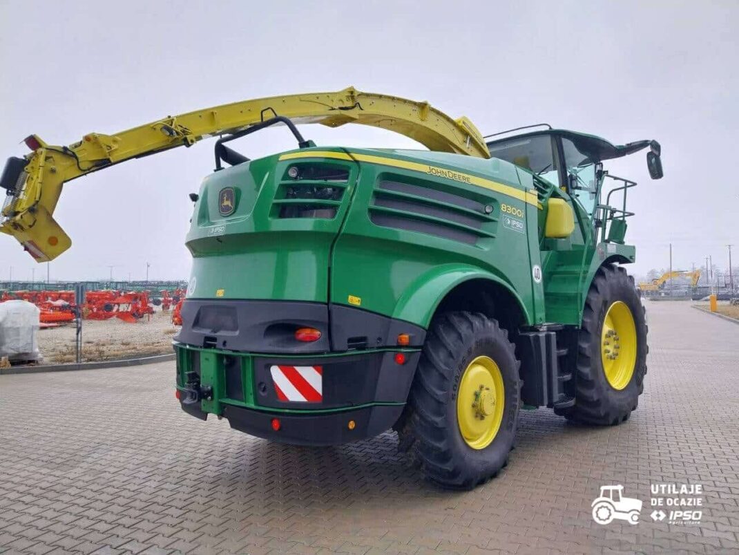 John Deere SPFH 8300 ProDrive + Header Kemper