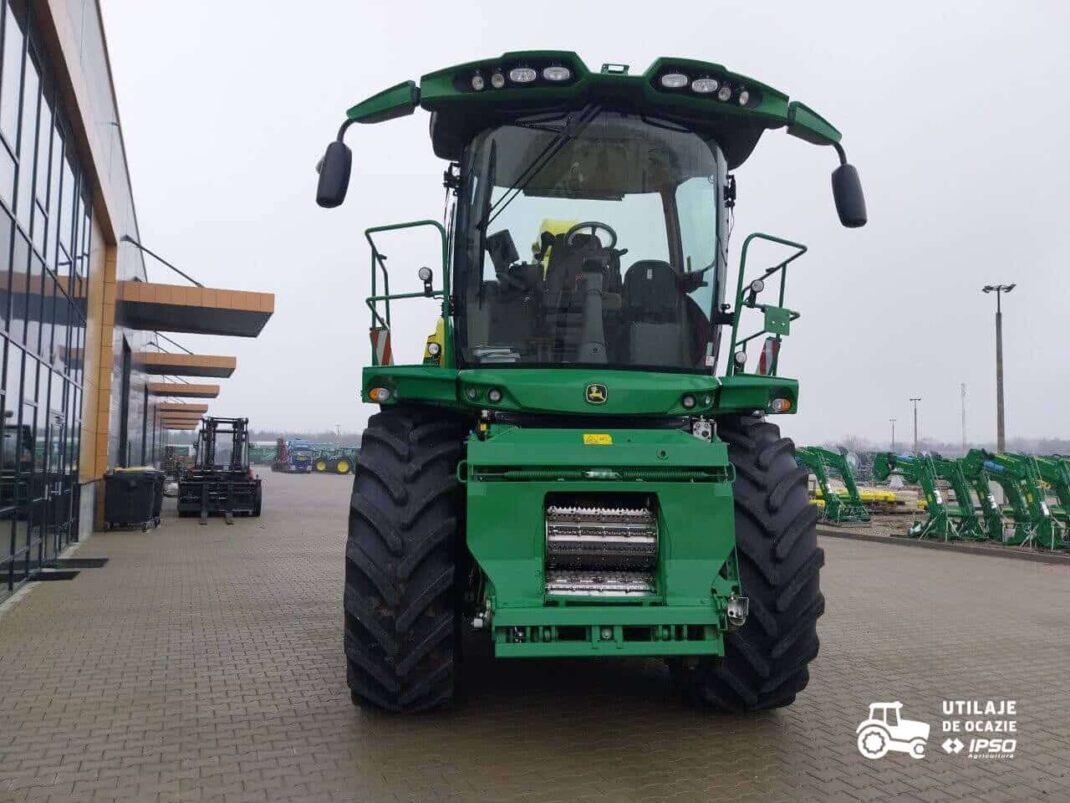John Deere SPFH 8300 ProDrive + Header Kemper
