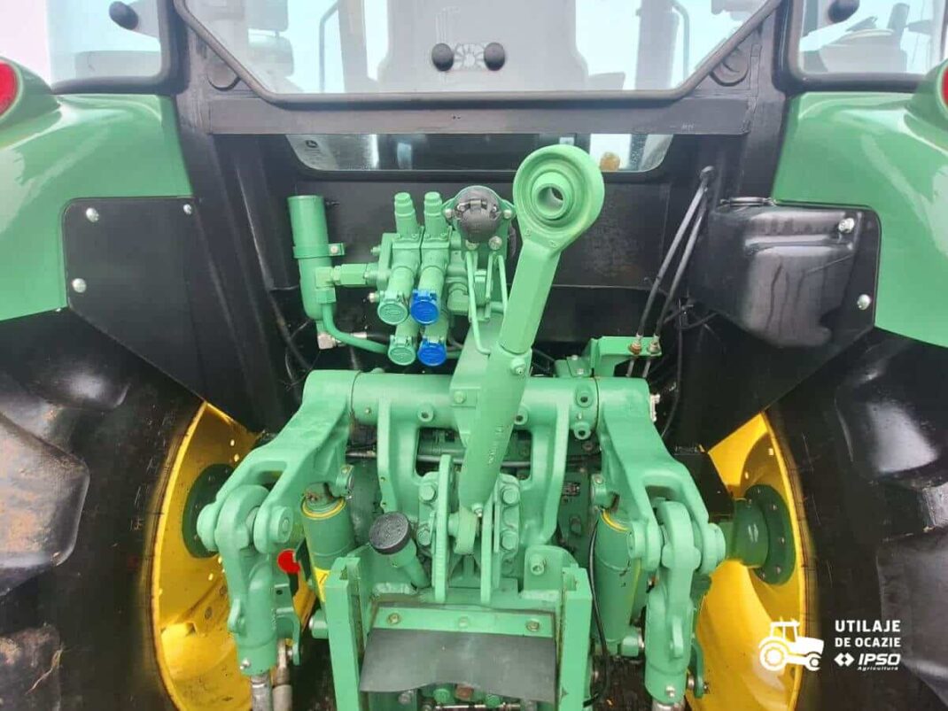 John Deere 5100M