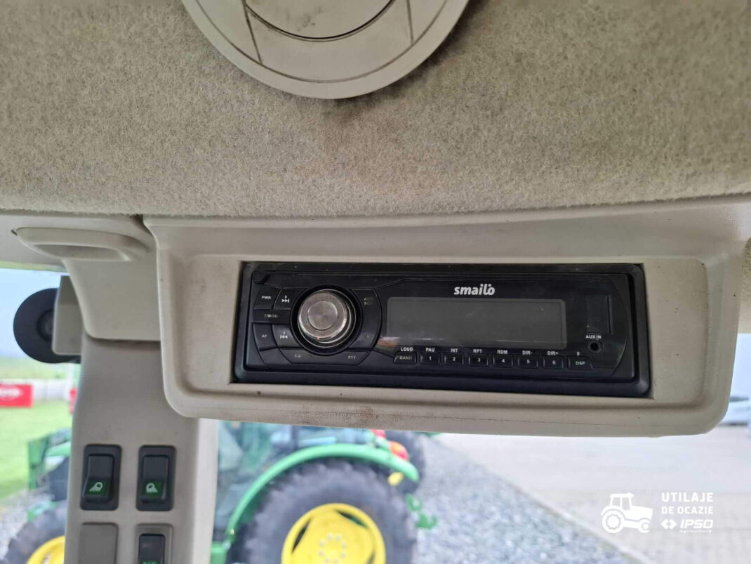 John Deere 5075E