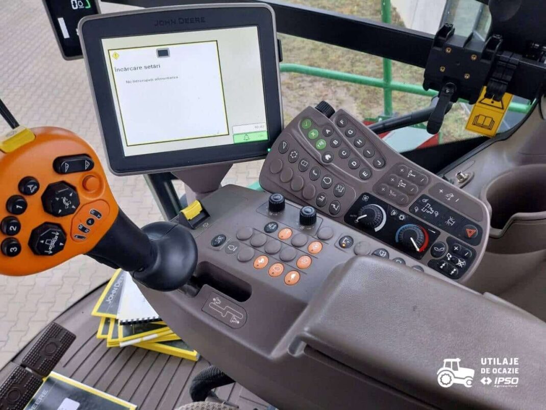 John Deere SPFH 8300 ProDrive + Header Kemper