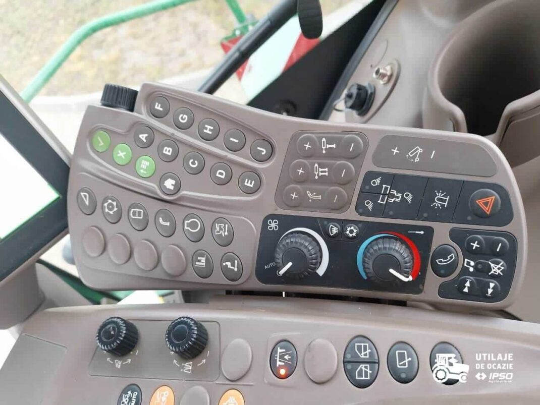 John Deere SPFH 8300 ProDrive + Header Kemper