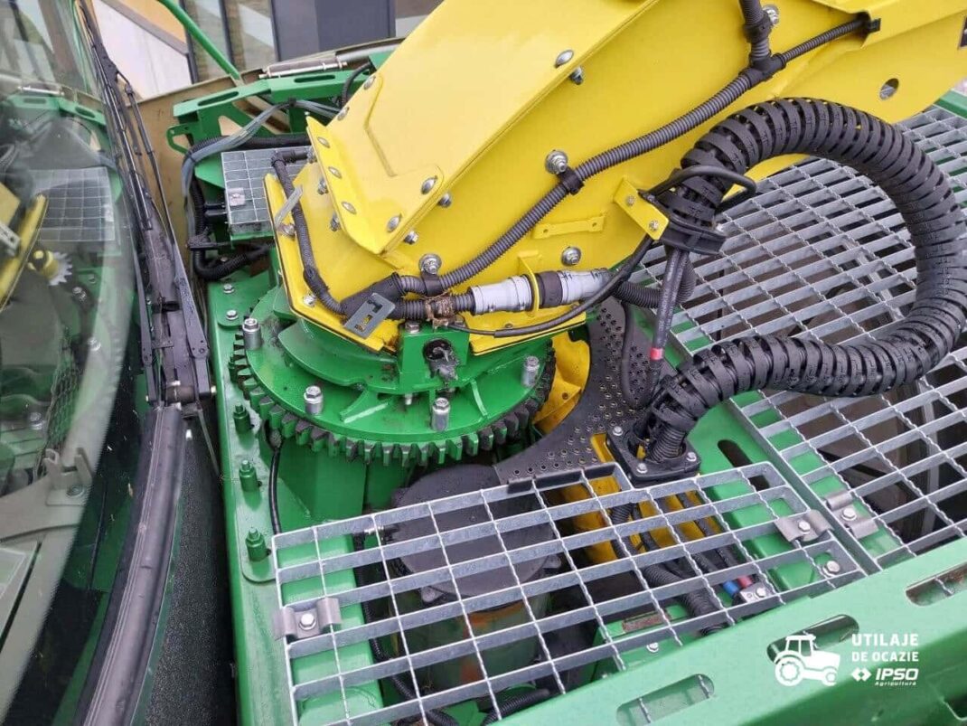 John Deere SPFH 8300 ProDrive + Header Kemper