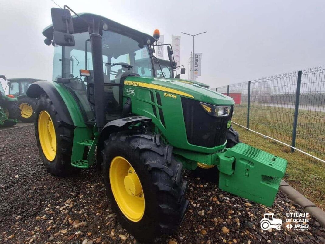 John Deere 5100M
