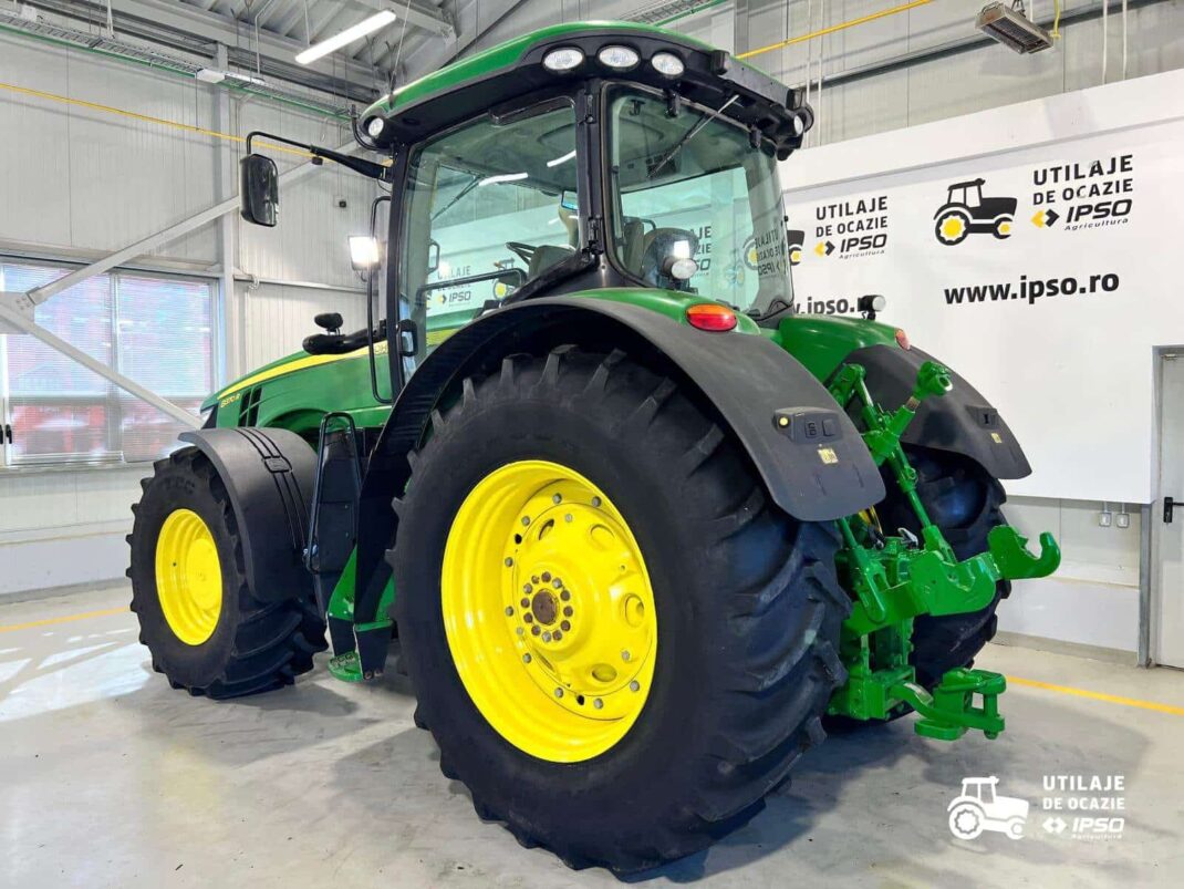 John Deere 8370R