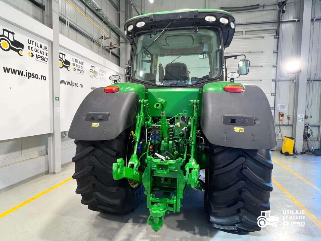 John Deere 8370R